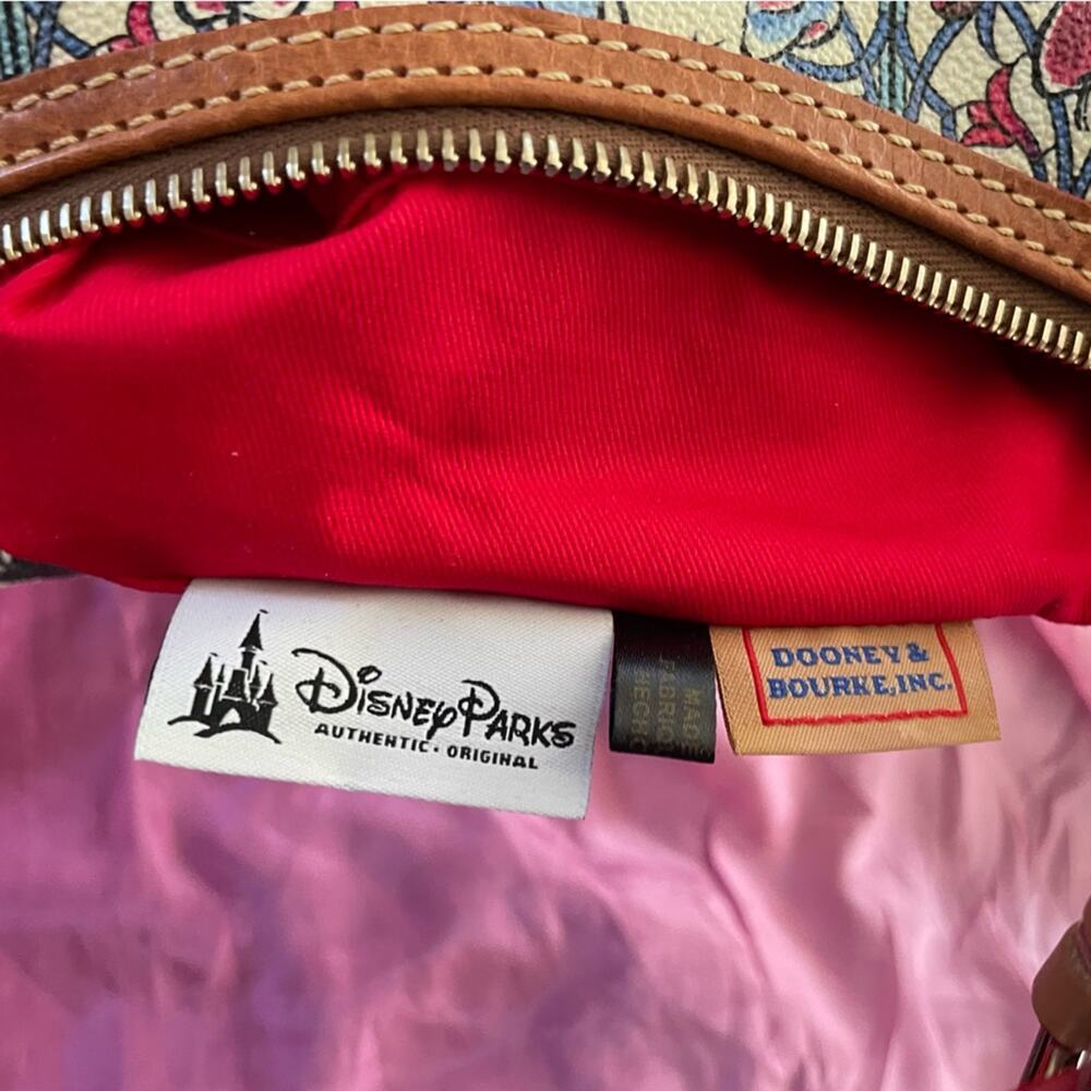 Snow White Dooney & Bourke (Paige) Crossbody - EUC - Picture 10 of 15